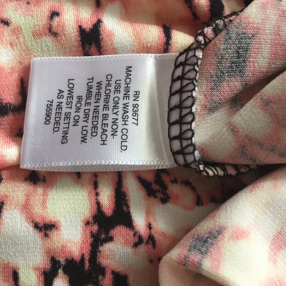 LIZ CLAIBORNE BLOUSE .  SIZE L.  COLOR: Black, White and pink - Picture 3 of 3